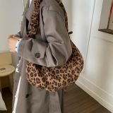 Hobo Crossbody Handtasche Leopard Raffinesse